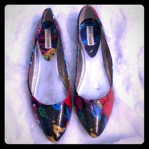 Steve Madden Patent Leather like shoes